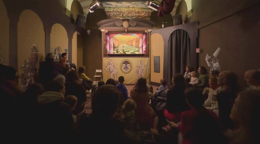 Bolognese Puppet House