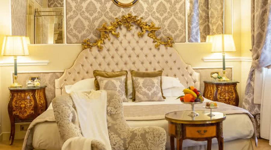 Una notte Deluxe  | A Deluxe night