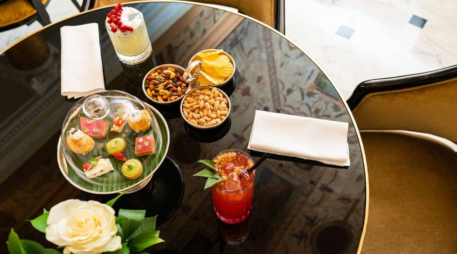 Aperitivo al Café Marinetti | Aperitif at Café Marinetti