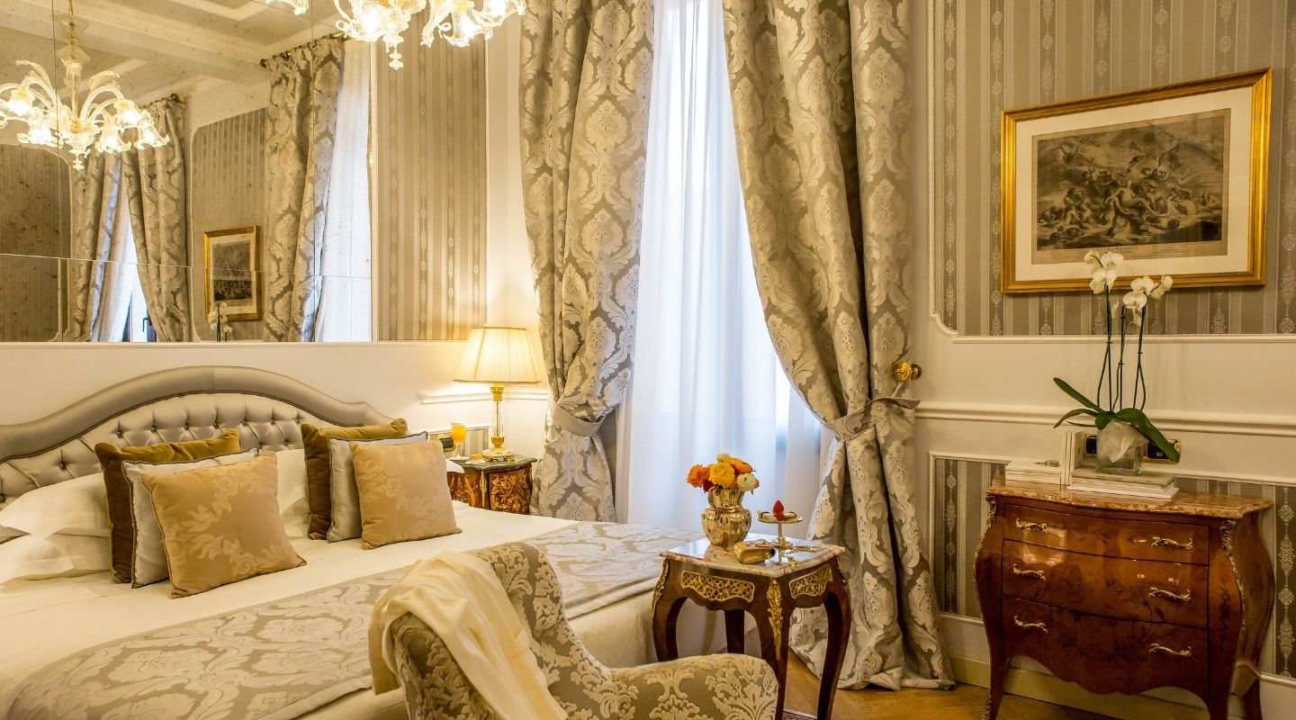 Grand Deluxe