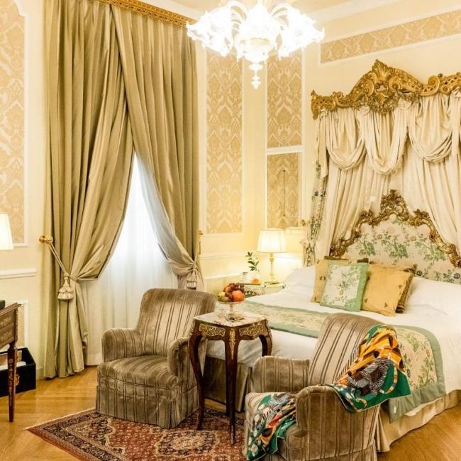 Grand Deluxe