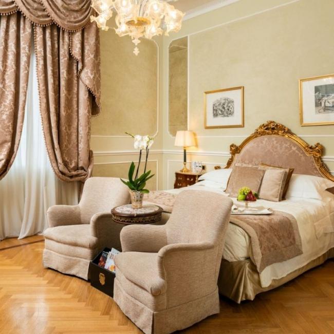 Grand Deluxe